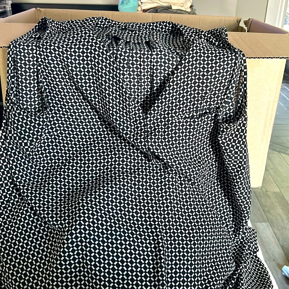 Sleeveless Geo Print Pattern top by Premise Studio- Woman Top in Black and White